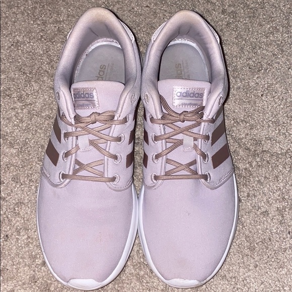 ⭐️SOLD⭐️ Adidas sneakers - Picture 2 of 3